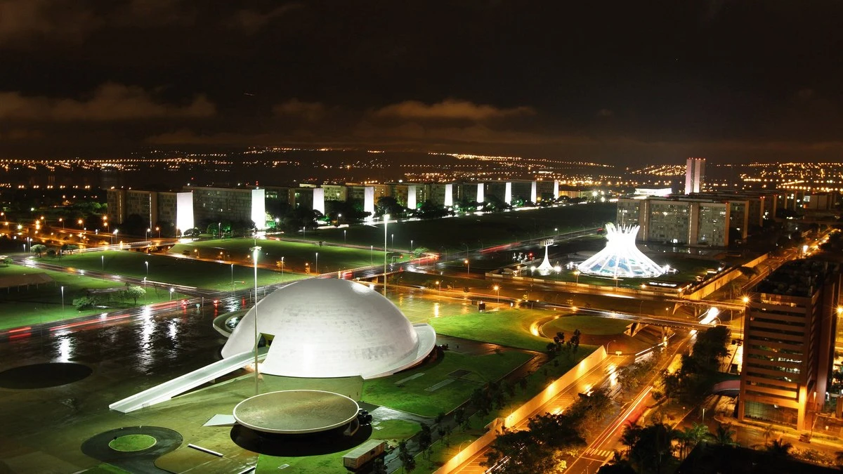 Frio de junho impulsiona turismo de inverno em Brasília