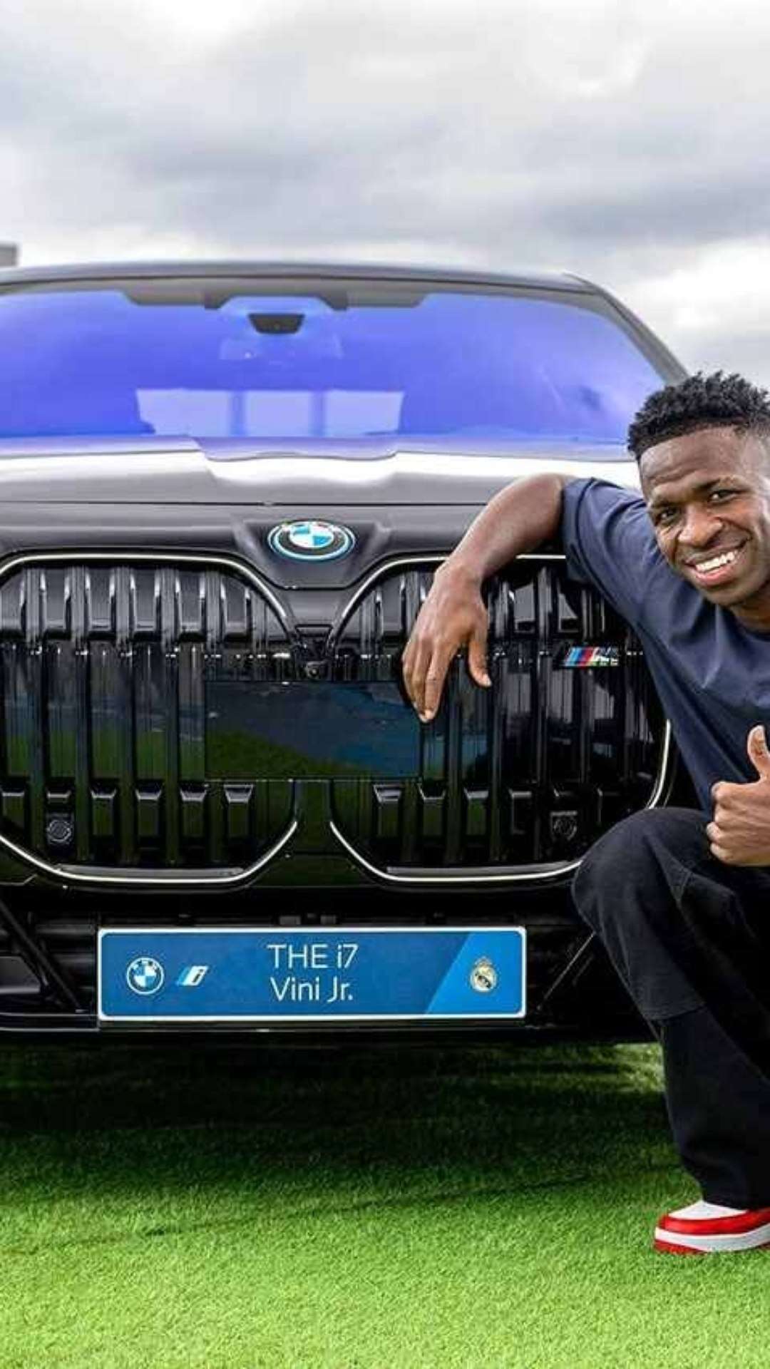 Real Madrid: jogadores ganham carros de luxo; veja modelos e valores