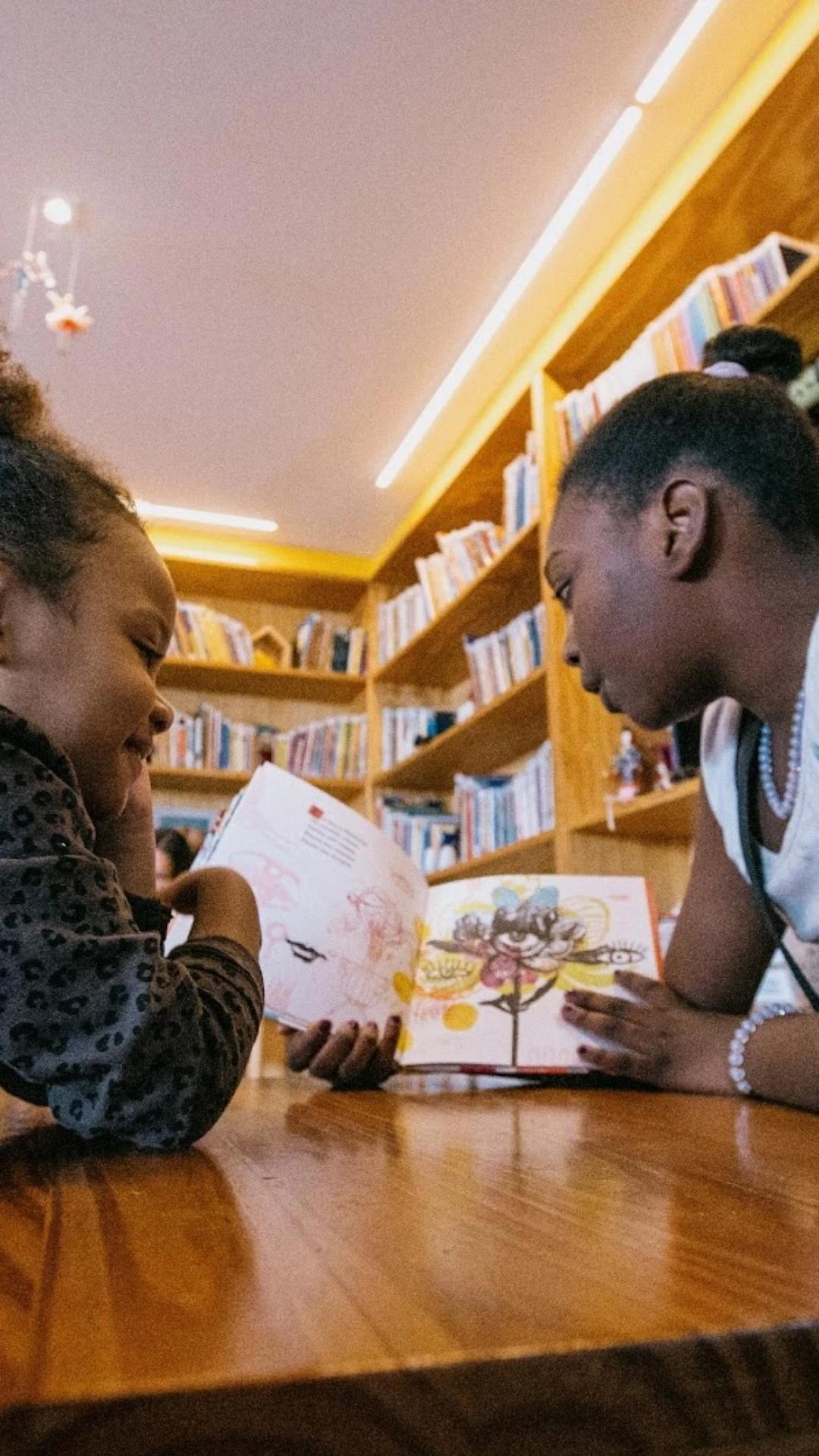 Biblioteca em Paraisópolis celebra 104 anos da comunidade com programação gratuita