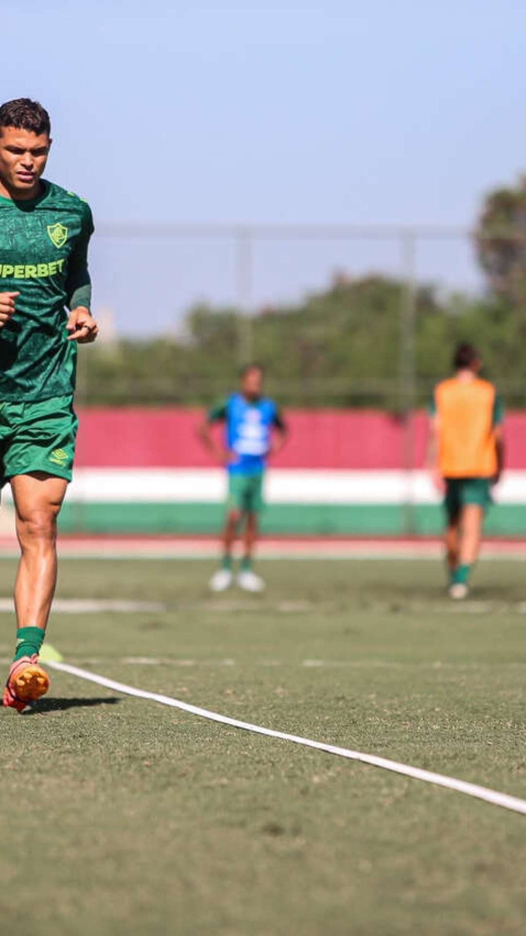 Thiago Silva comenta retorno ao CT do Fluminense: ‘Parece a primeira vez’