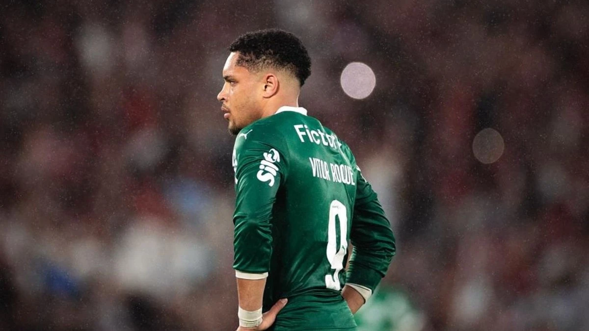 Vitor Roque nega homofobia e diz não ver motivo para suspensão