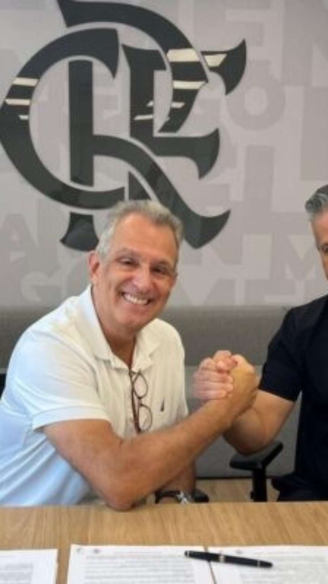 Flamengo assina contrato com o diretor José Boto