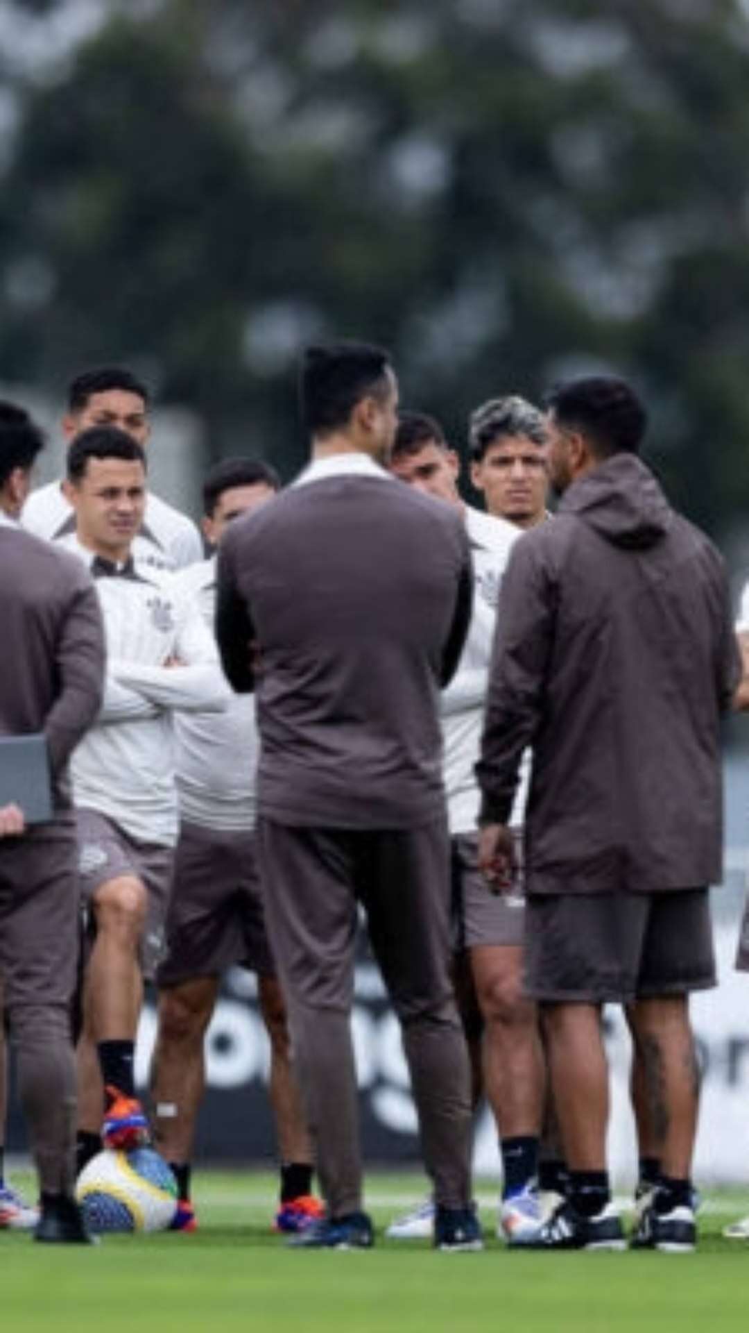 Corinthians inicia pré-temporada com base mantida, mas sem reforços