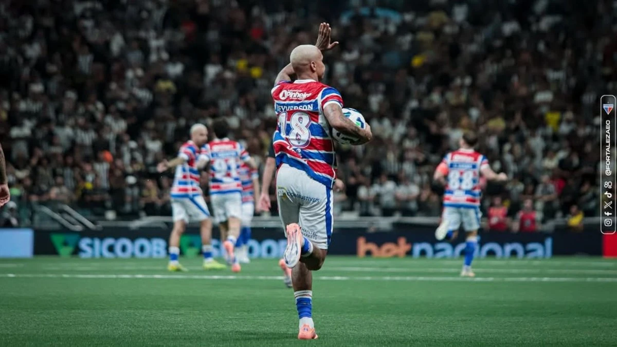 Com 3 gols de Deyverson, Atlético-MG e Fortaleza ficam no empate