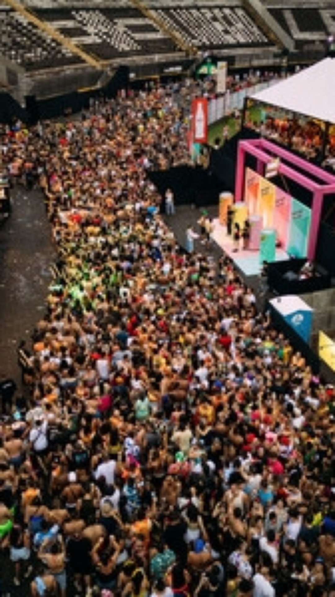 Bloco Califórnia reúne 15 mil pessoas e abre oficialmente o Carnaval no interior paulista