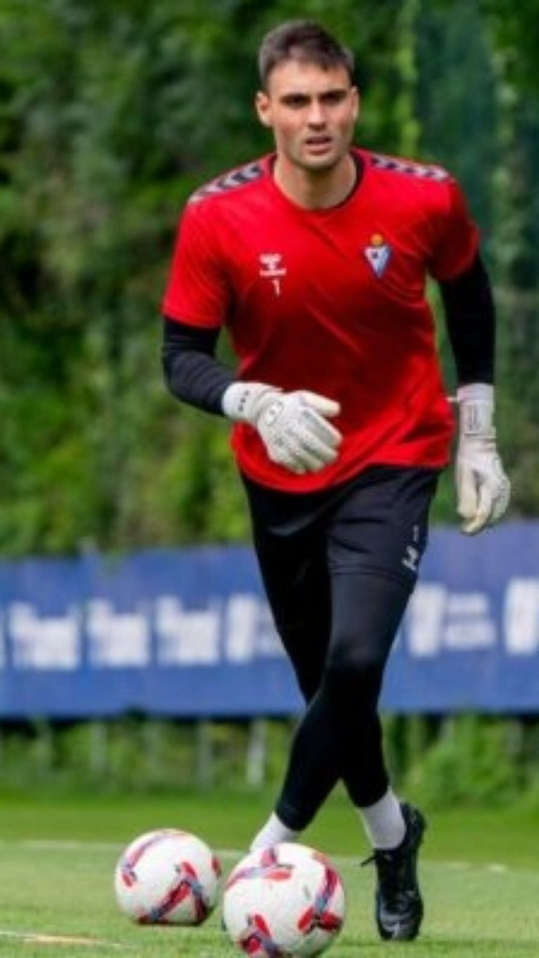 Vasco encaminha contratação do goleiro Daniel Fuzato