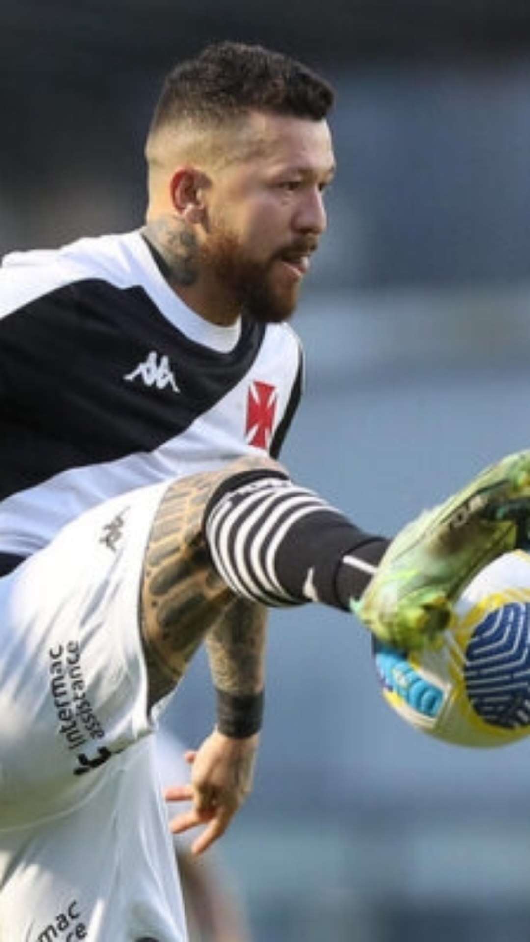 Rossi volta a atuar pelo Vasco após 19 jogos; Paiva explica