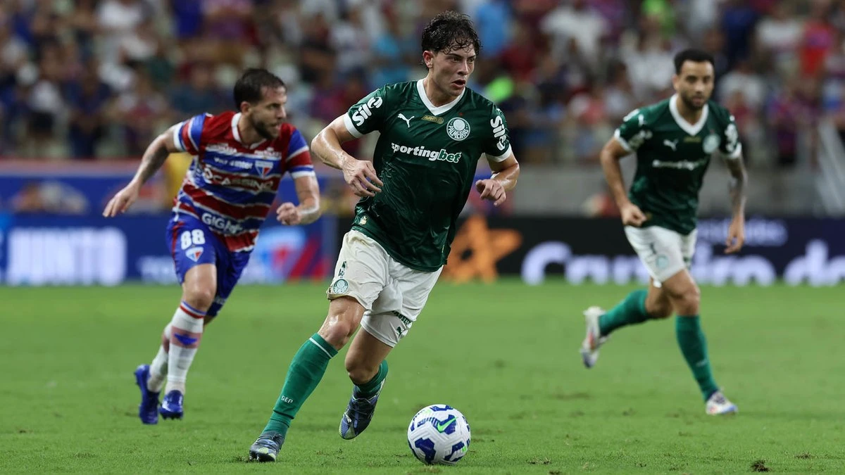 Lateral do Palmeiras pode ser convocado após corte em seleção