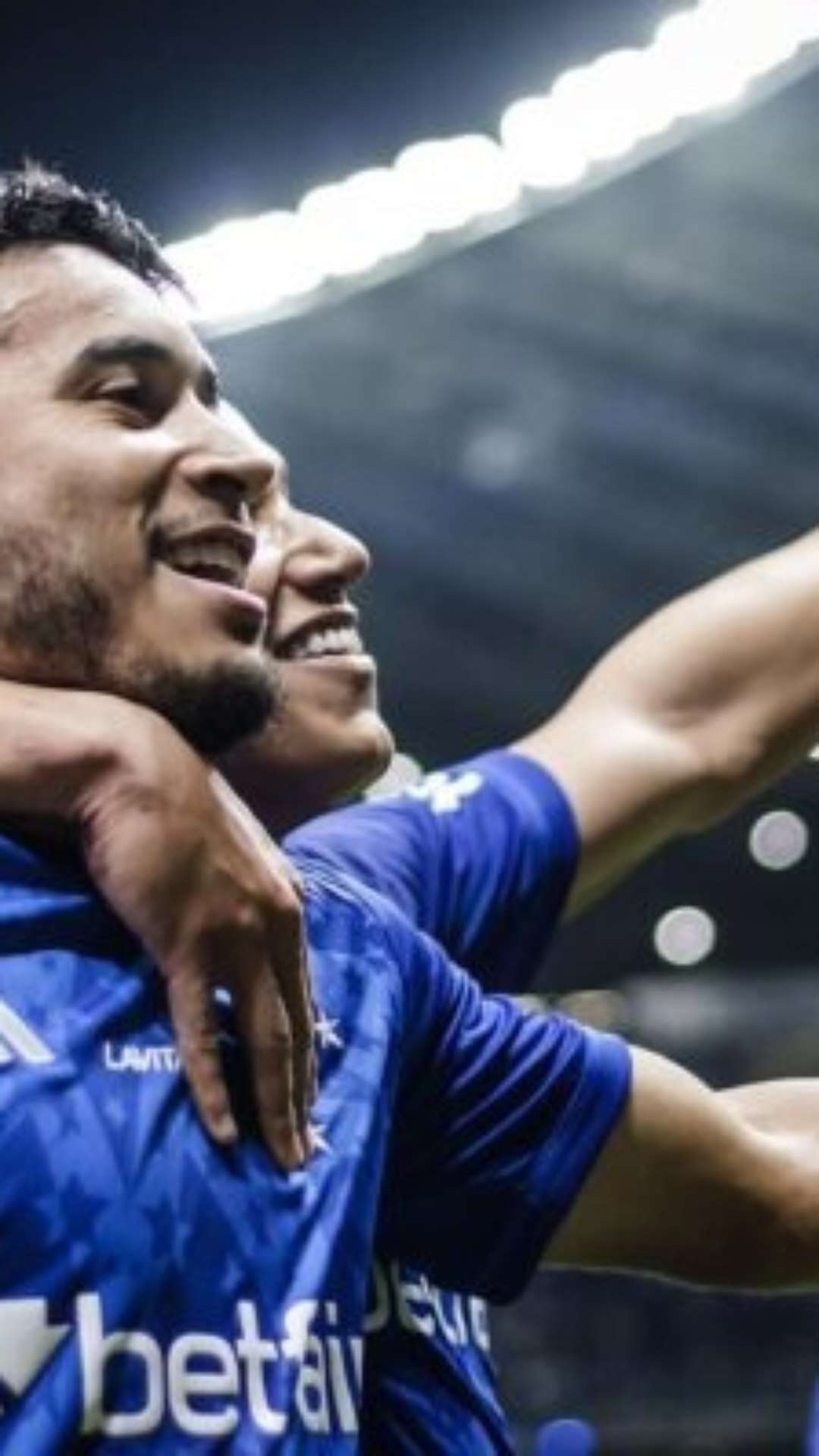 Lateral do Cruzeiro lidera números entre jogadores da posição na temporada