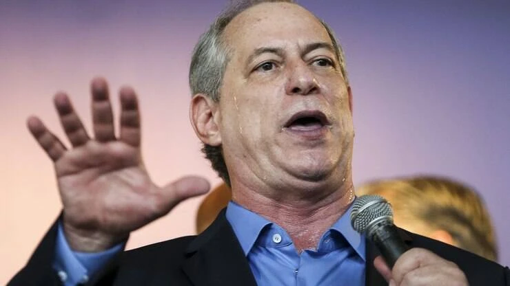 Sem mencionar Lula, Ciro Gomes defende diálogo 