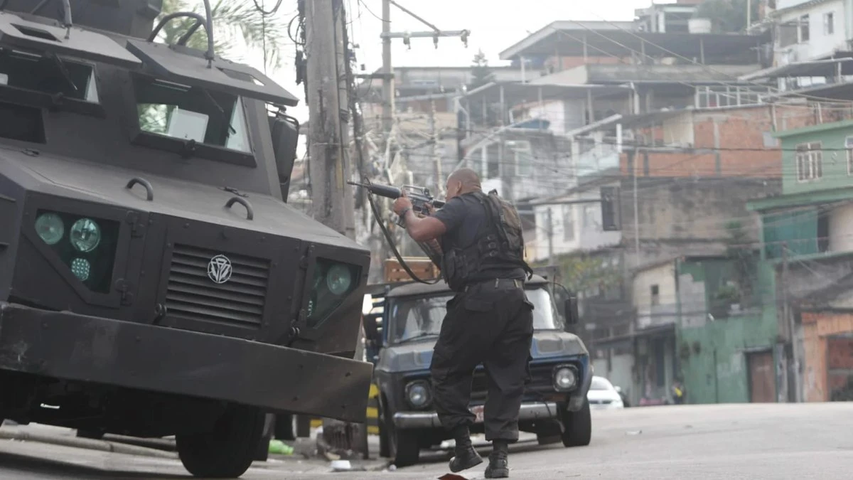Rio: Megaoperação em comunidades dominadas pelo CV deixa sete mortos