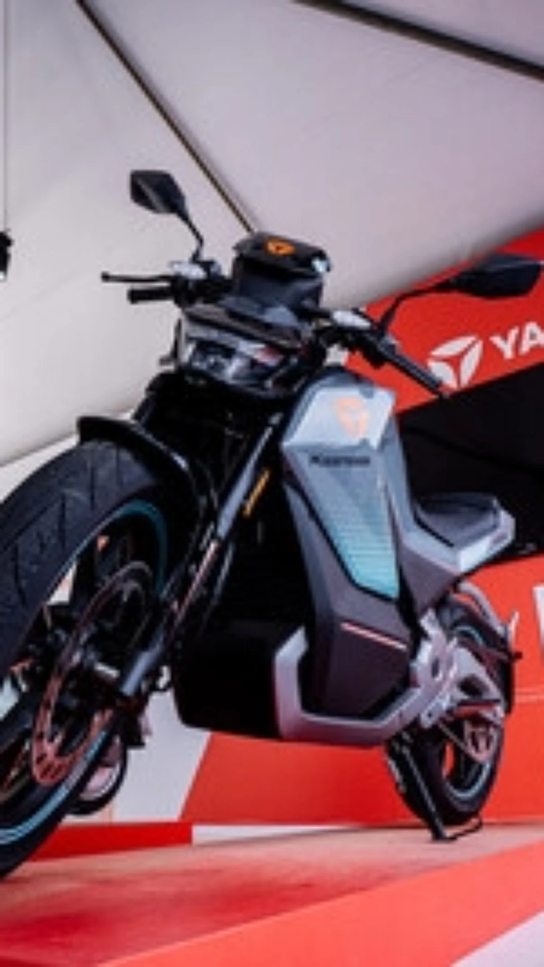 Maior fabricante mundial de motos elétricas lança dois modelos produzidos no Brasil no Festival Interlagos 2025