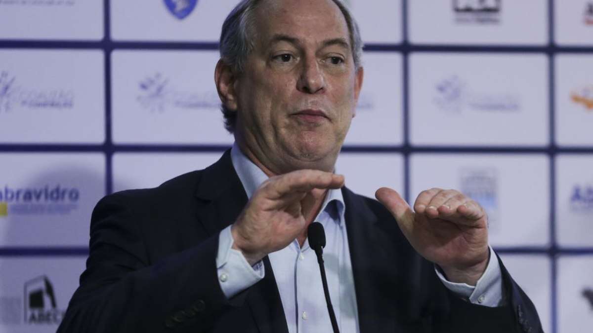 'Dificilmente volto para disputar uma eleição', diz Ciro Gomes