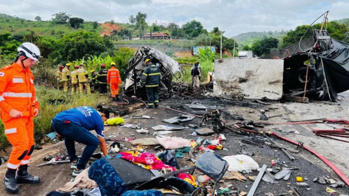 Acidente com 39 mortes: motorista não usou drogas, diz defesa