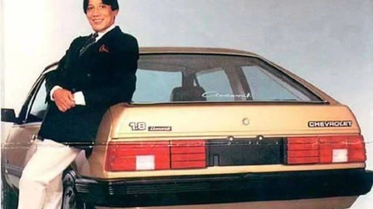 Monza Clodovil: a ousada edição de 1982 que fracassou nas vendas