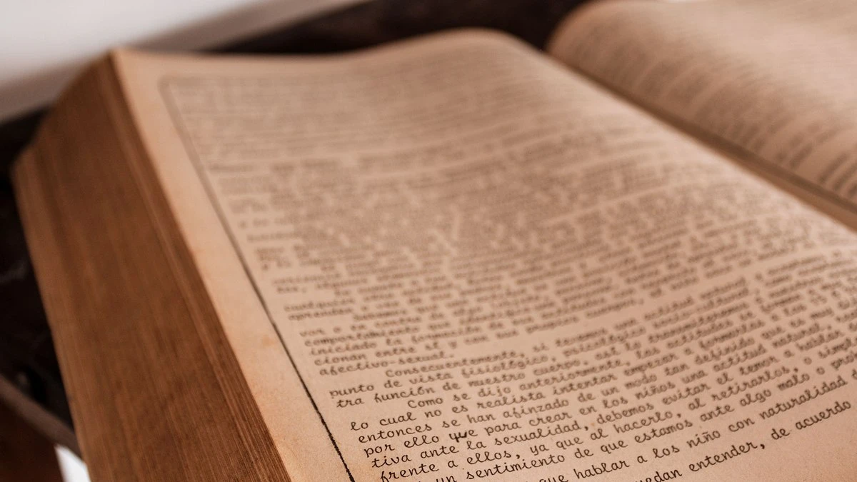 Livro de 170 kg é o maior já impresso em língua portuguesa