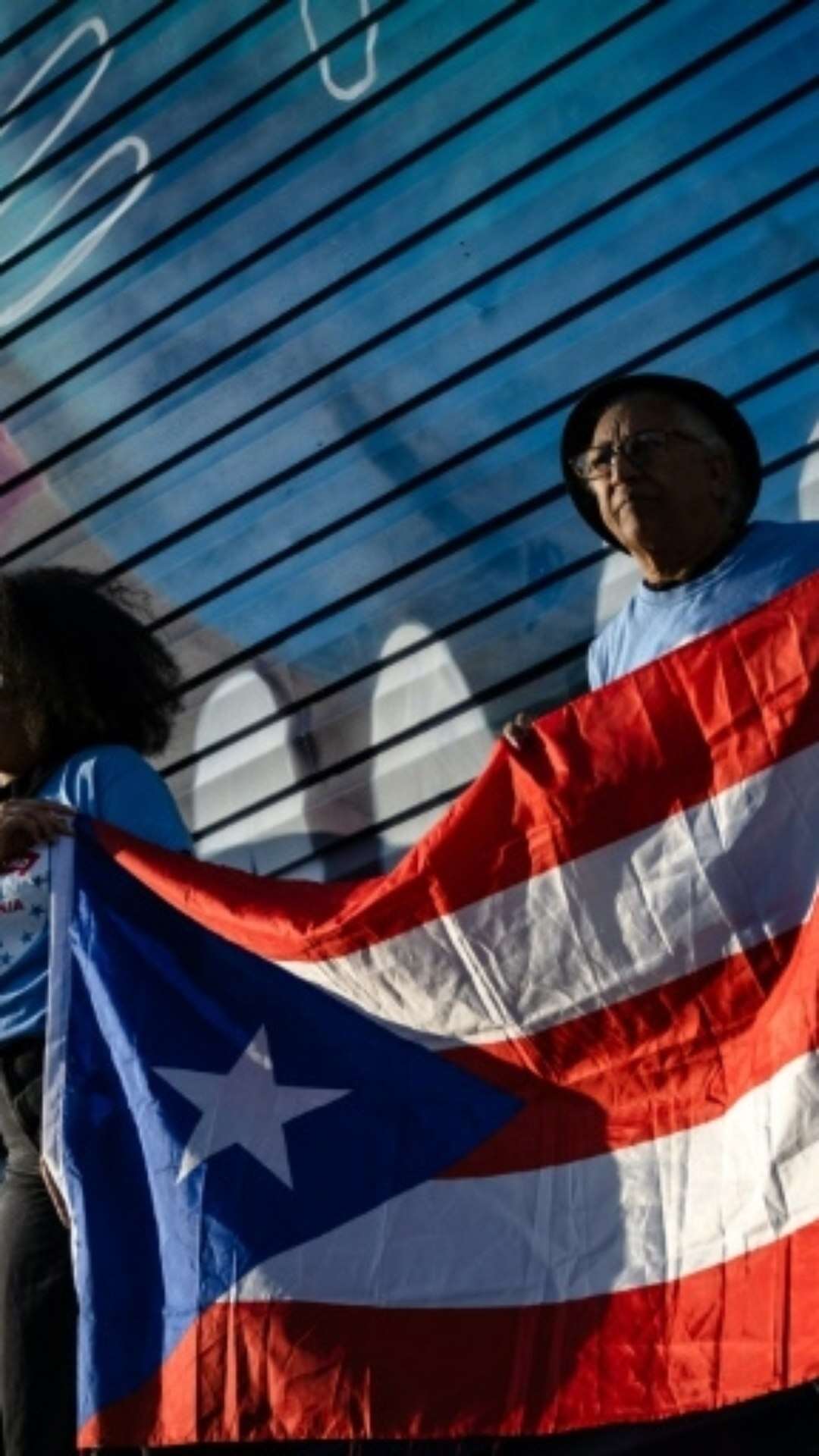 'Fora!': Latinos protestam contra Trump na Pensilvânia após comentários sobre Porto Rico