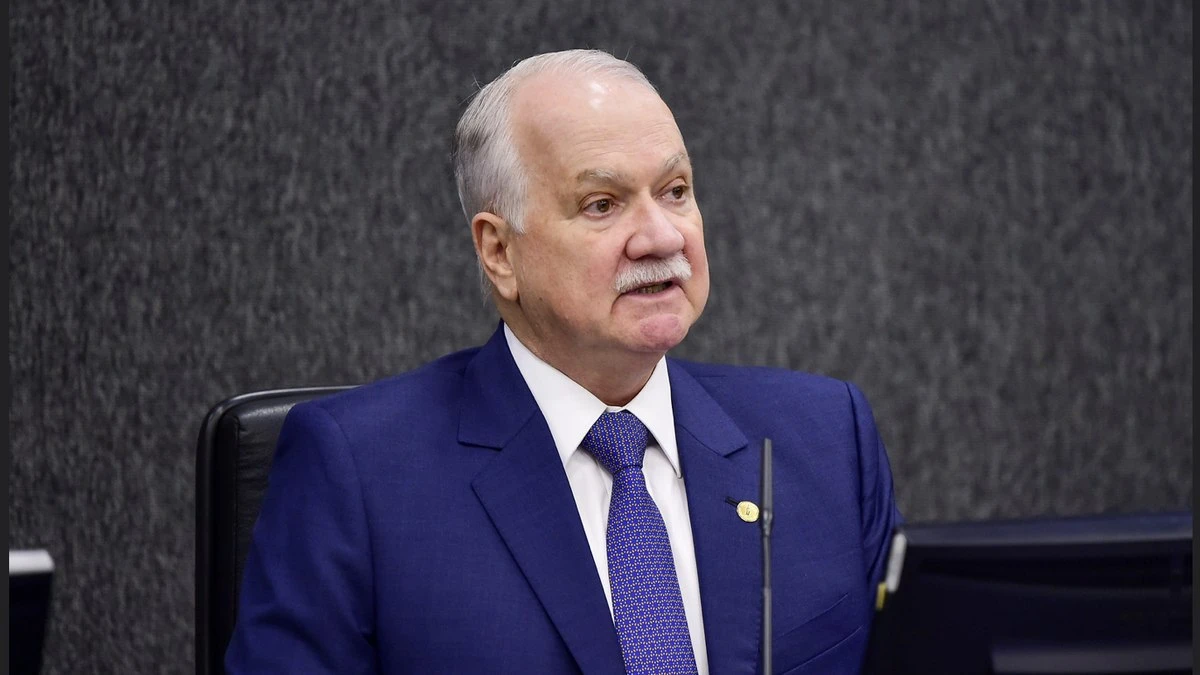 Às vésperas de assumir presidência do STF, Fachin faz alerta