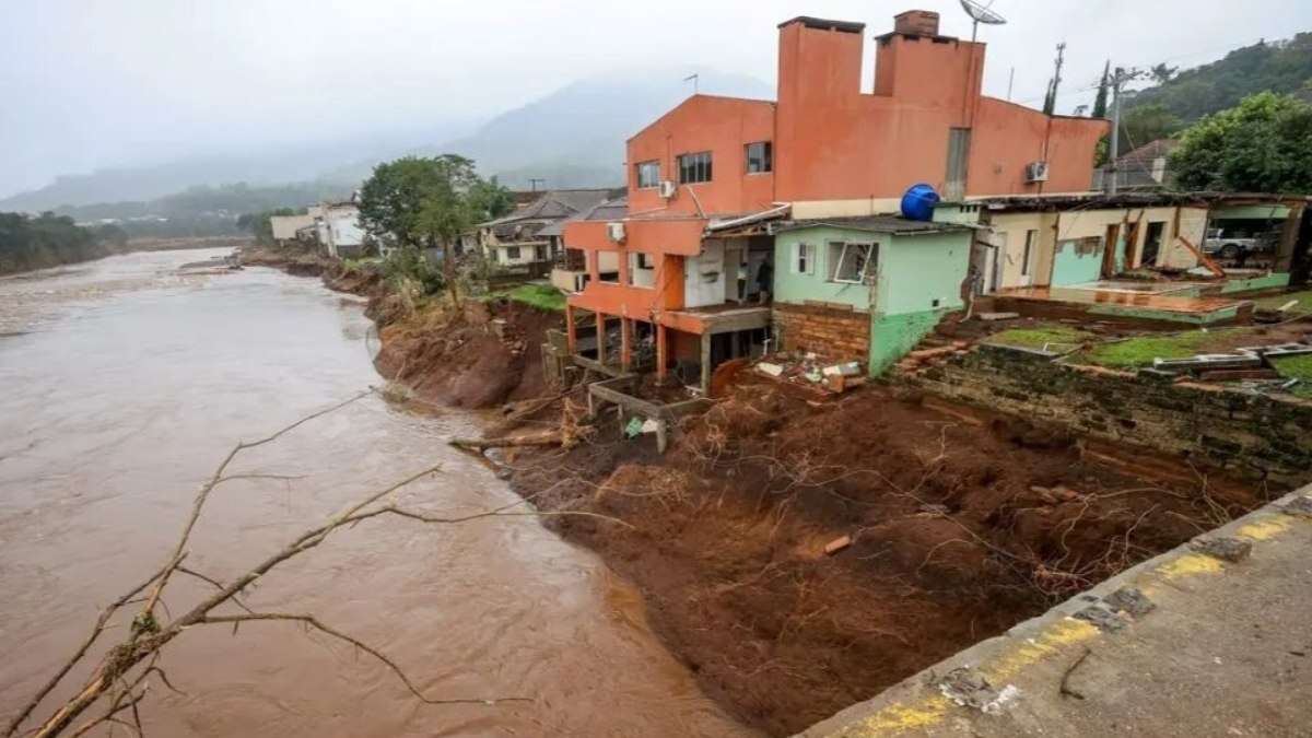 Governo corta orçamento para desastres ambientais em meio a crises climáticas e COP30