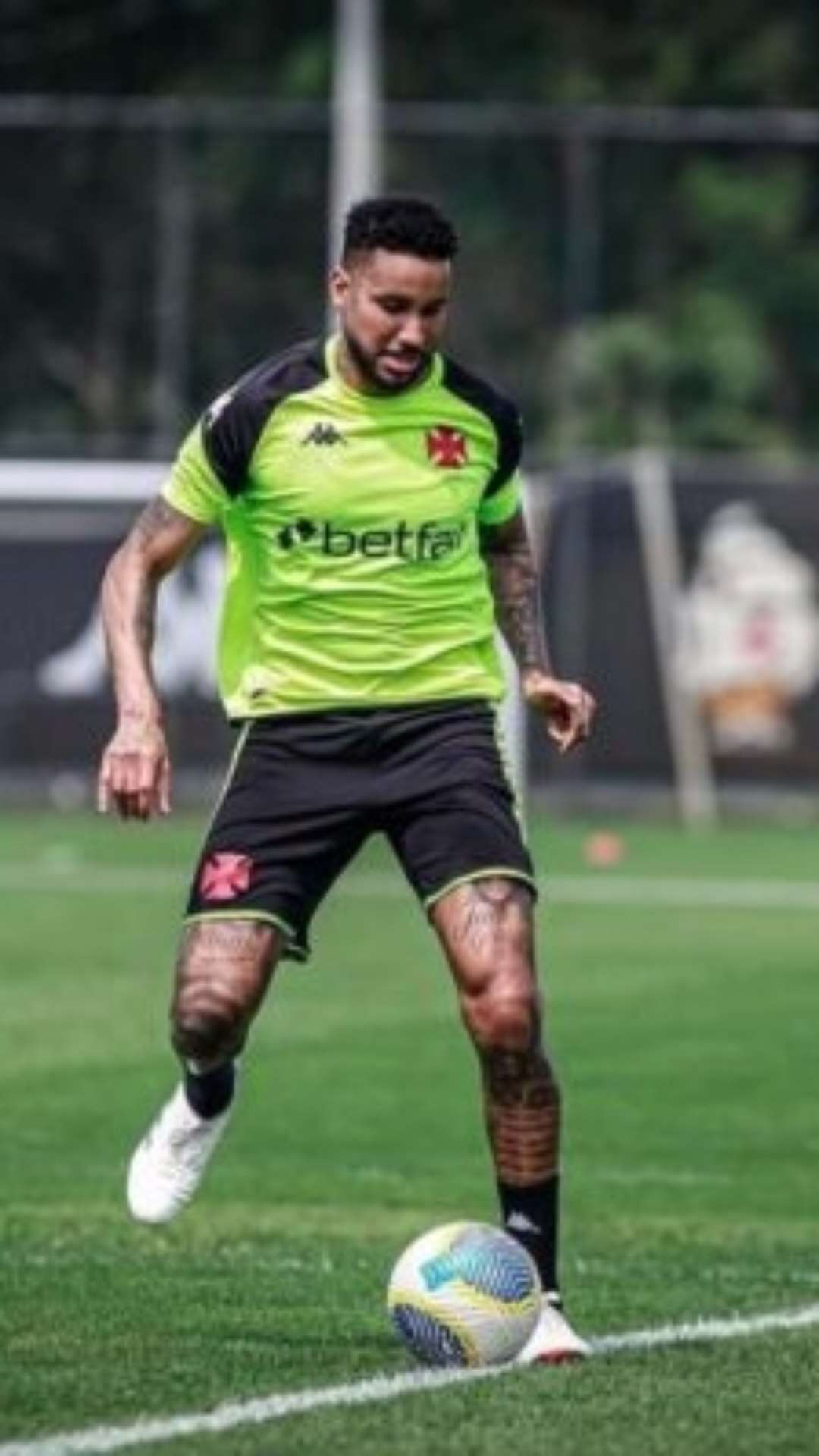 Jair está recuperado e já pode voltar a atuar pelo Vasco