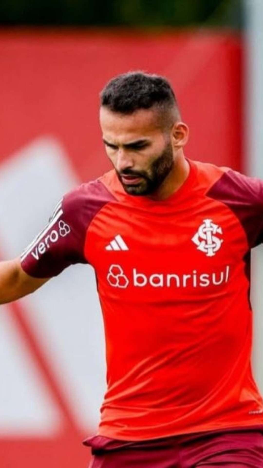 Após desistência do Santos, Thiago Maia permanece no Internacional