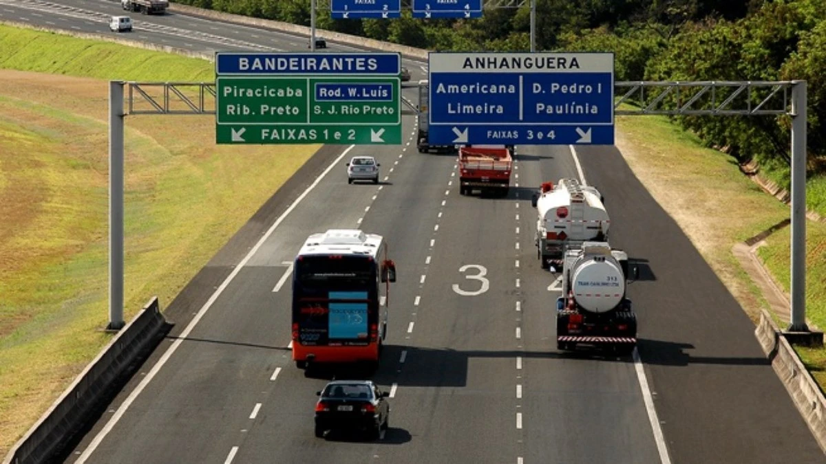 Anhanguera ou Bandeirantes? Veja os horários de pico nas rodovias