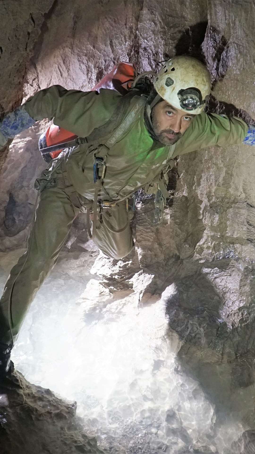 Incríveis cavernas pelo mundo