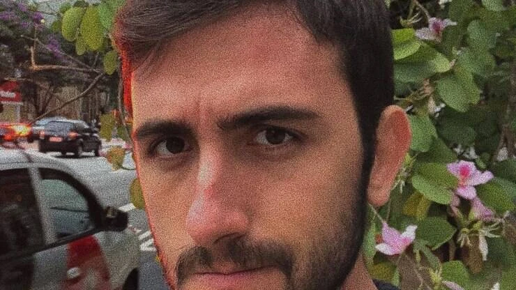 Ator da Globo denuncia homofobia: 