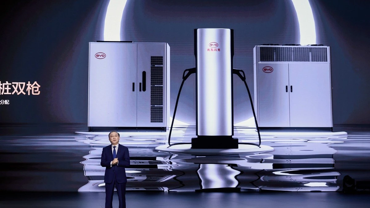 BYD pode
ter entrave para instalar 'super carregadores'; entenda