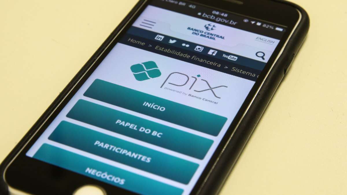 Taxa do Pix? Febraban desmente fake news e garante que serviço segue gratuito