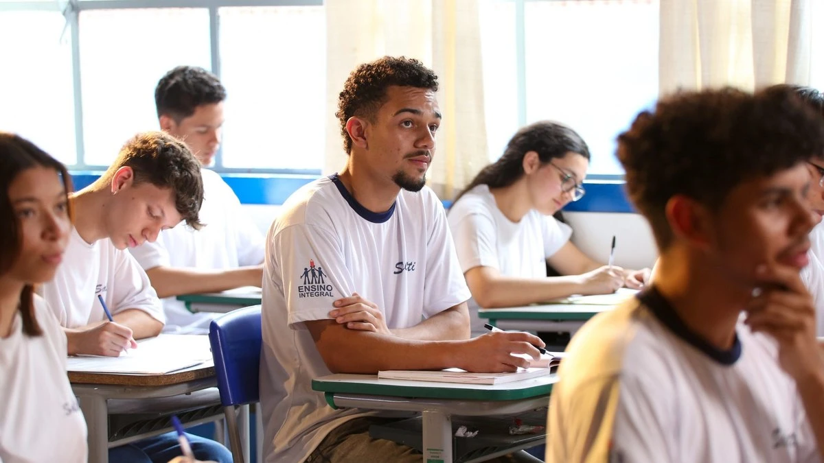Pela 1ª vez, alunos do EJA podem fazer Provão Paulista; veja como