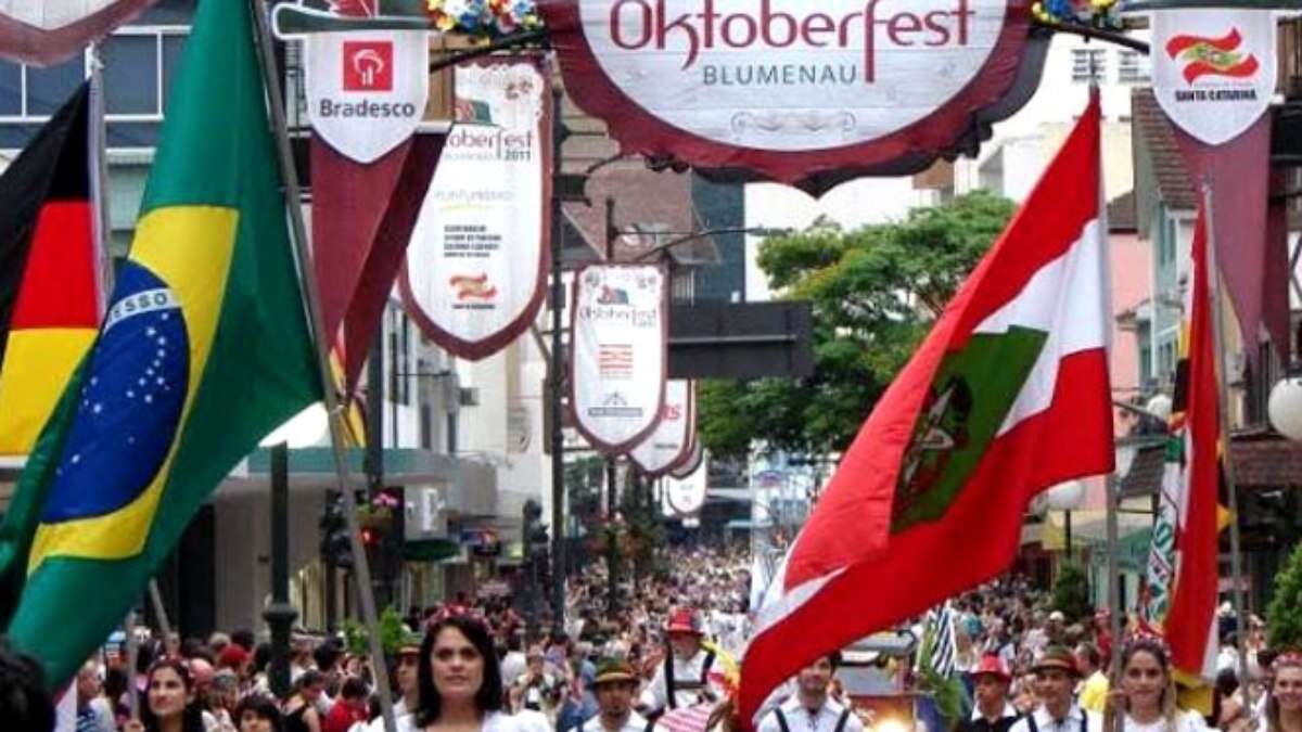 Oktoberfest é suspensa novamente após alerta de enchente em Blumenau