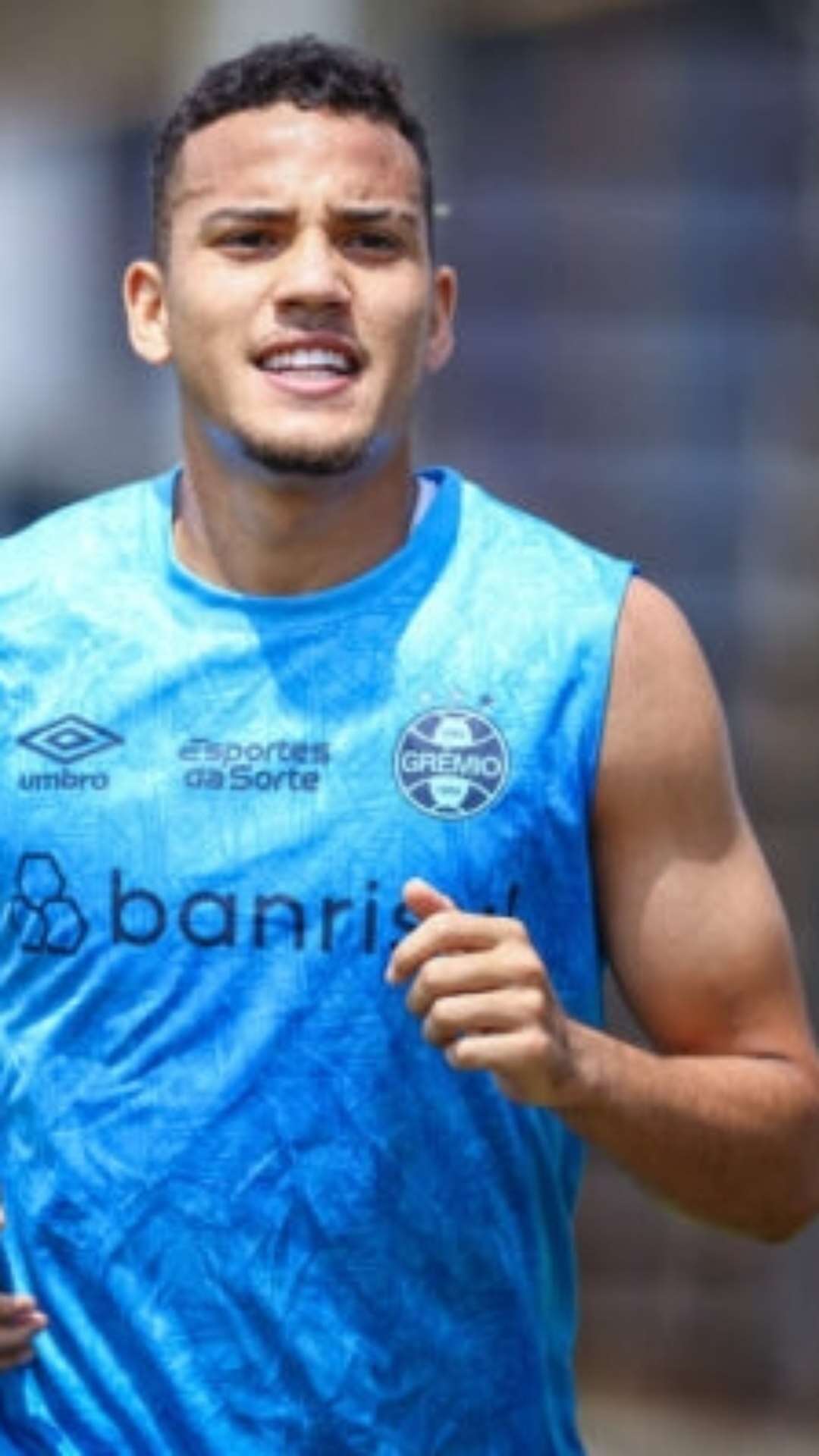 Grêmio conta com o retorno de Gustavo Martins aos treinos