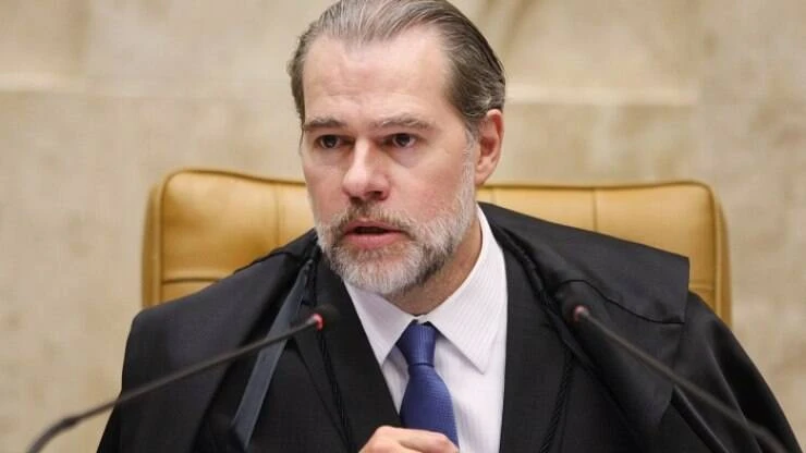 Ministro Dias Toffoli testa positivo para a Covid-19