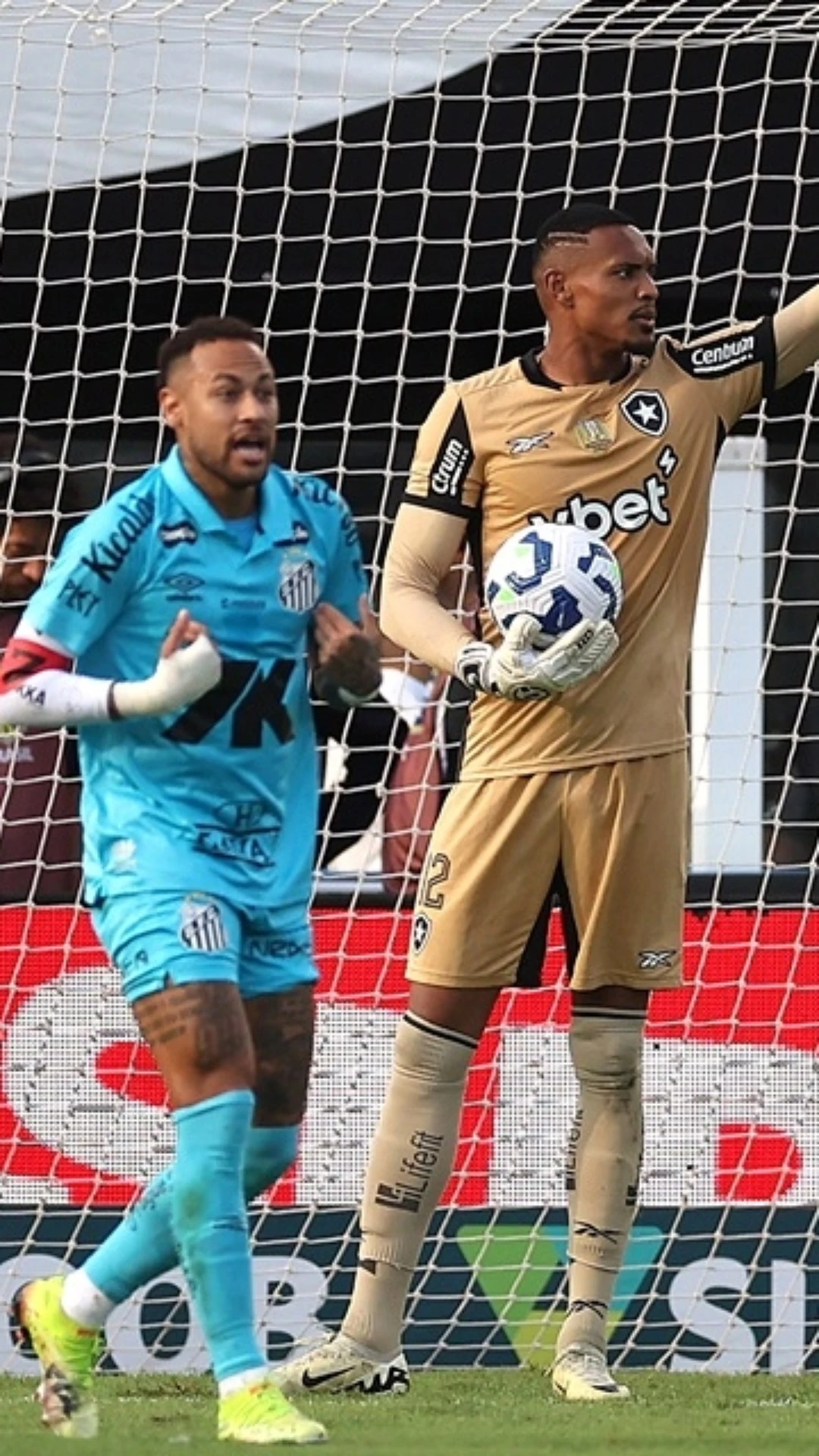 Com Neymar expulso, Santos perde para o Botafogo. Grêmio bate o Juventude e Mirassol afunda o Sport