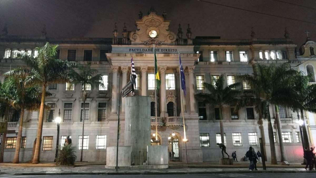 Briga entre professores de direito da USP vira caso de polícia