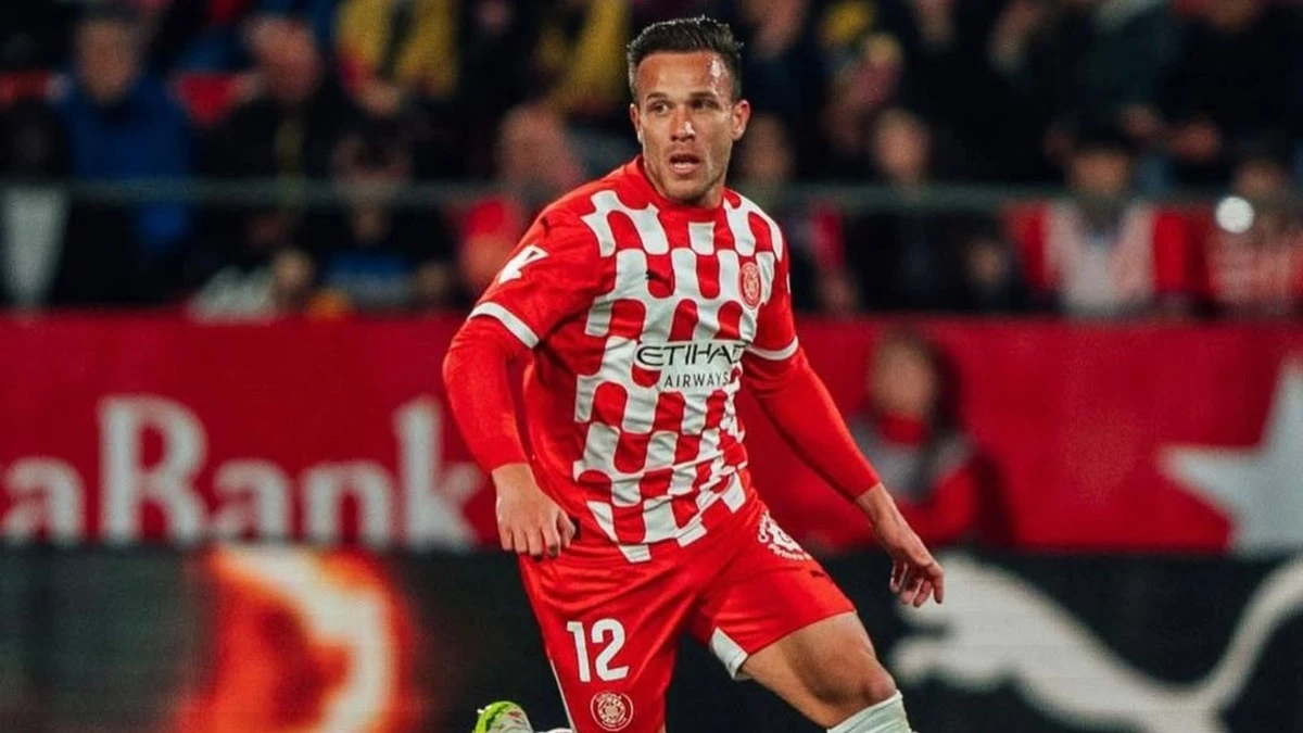 Após decepcionar na Europa, Arthur retorna ao Grêmio
