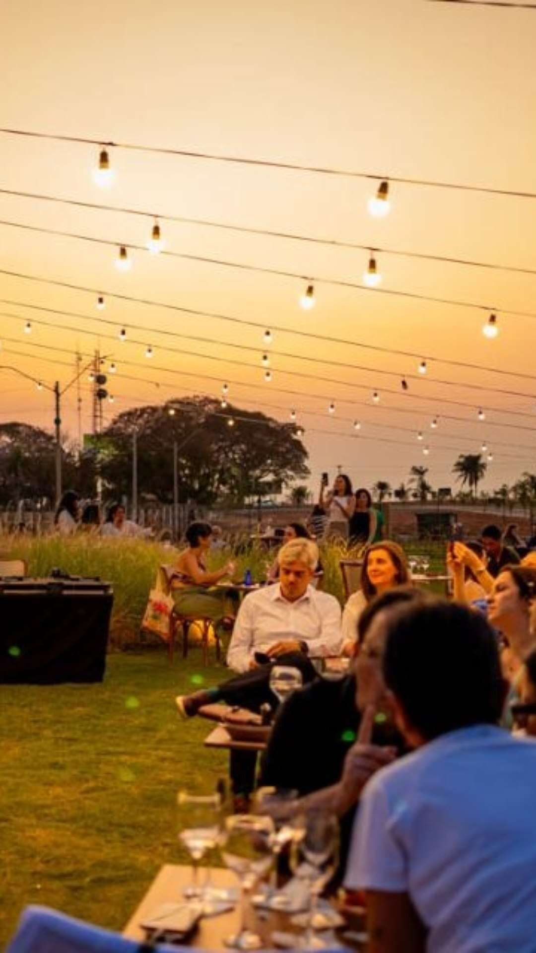 Com menu de chef renomada, apreciadores de vinho curtem Music Sunset em Brasília