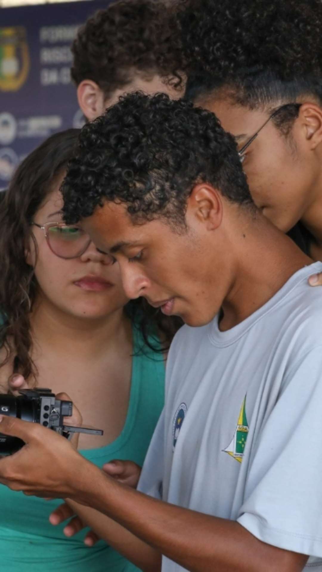 Artistas de Brasília lançam clipe produzido por estudantes da rede pública