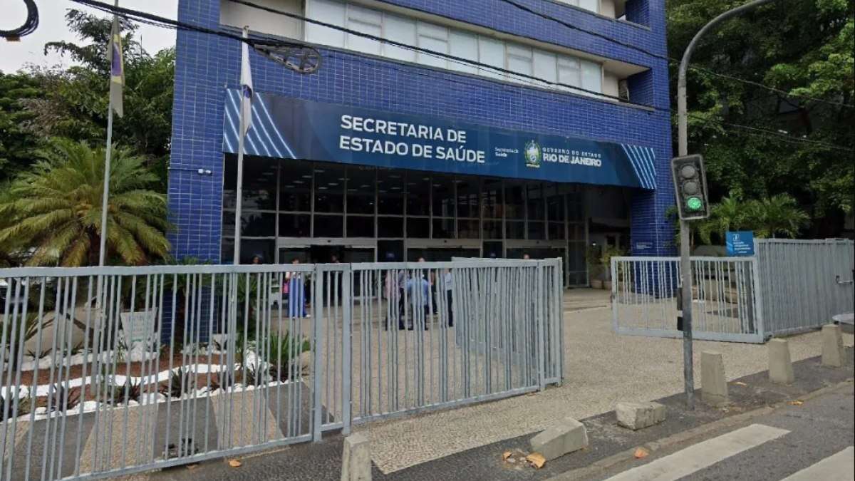 Transplantados com HIV: laboratório responsável tem sócio ligado a ex-secretário de Saúde