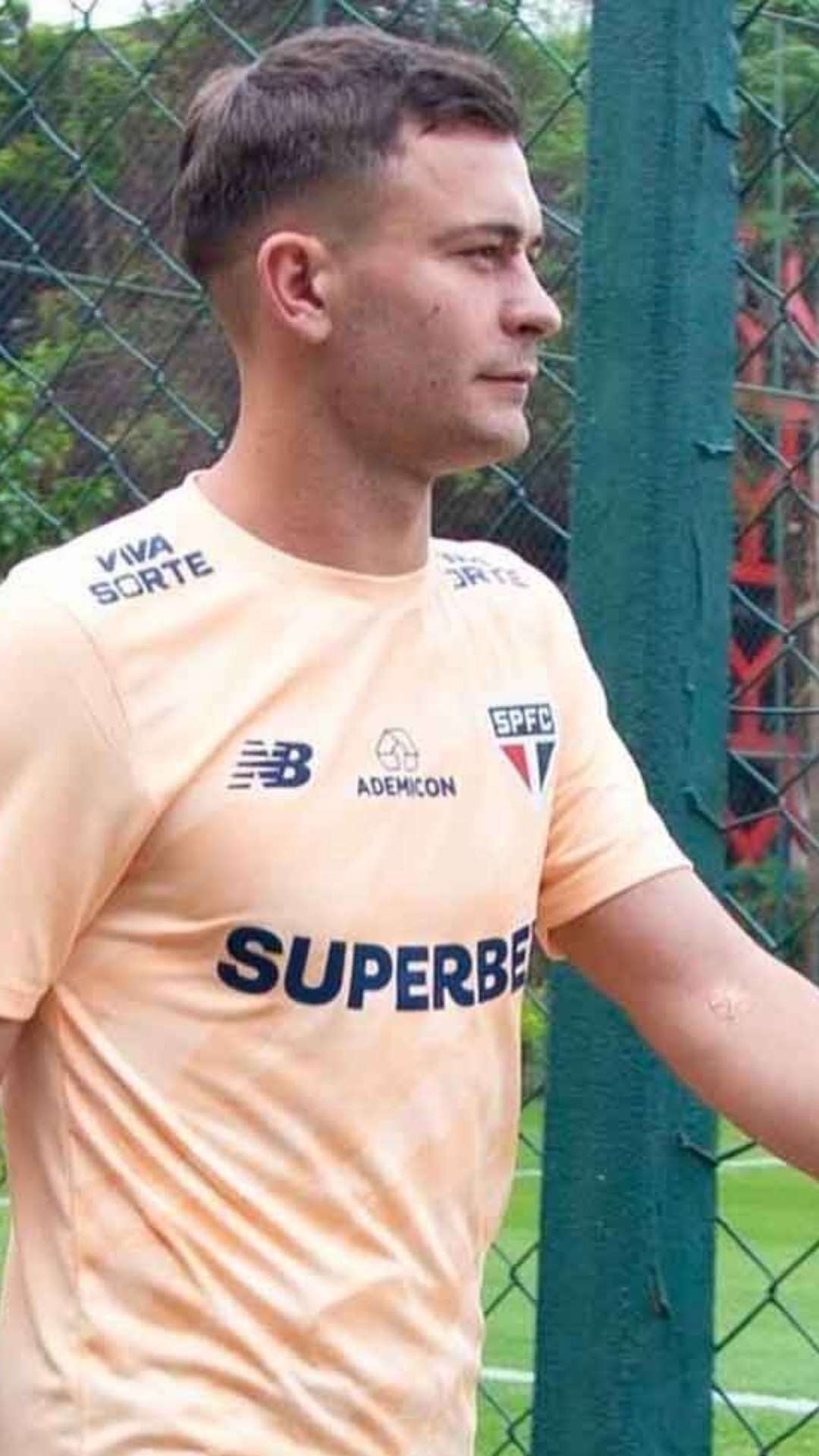 Santiago Longo se apresenta no São Paulo e cita características