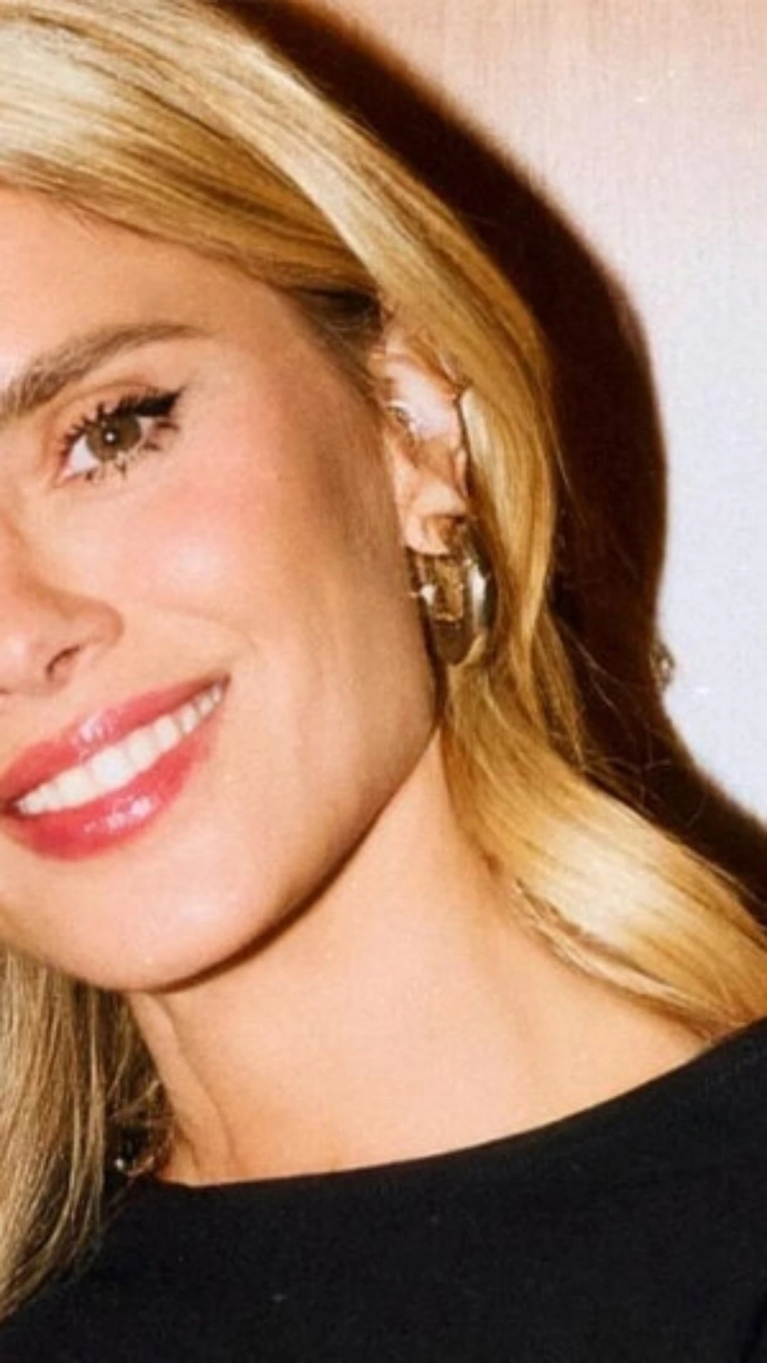 Aniversário de Carolina Dieckmmann: previsões apontam para ano de intensa conexão emocional
