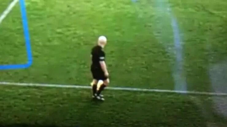 Pode isso? Inteligência Artificial confunde careca de auxiliar com bola