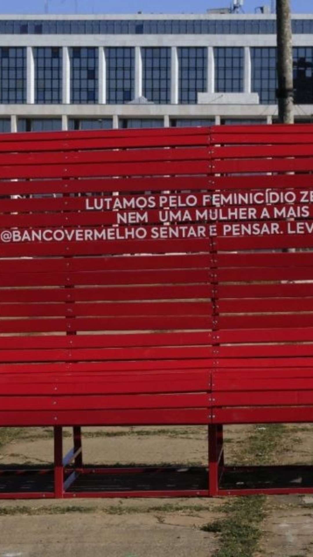 Sancionada lei que estabelece o programa Banco Vermelho