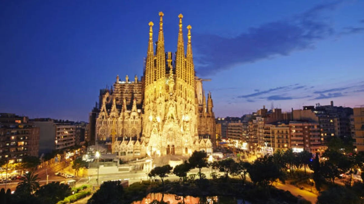Barcelona impõe regras para selfie em ponto turístico religioso