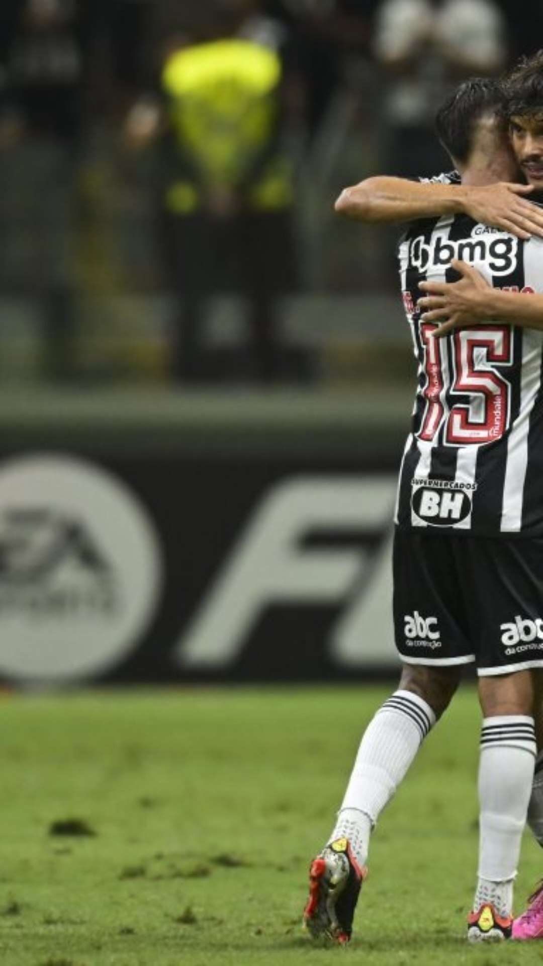 Jogador do Atlético-MG se pronuncia após denúncia em obra de empreendimento