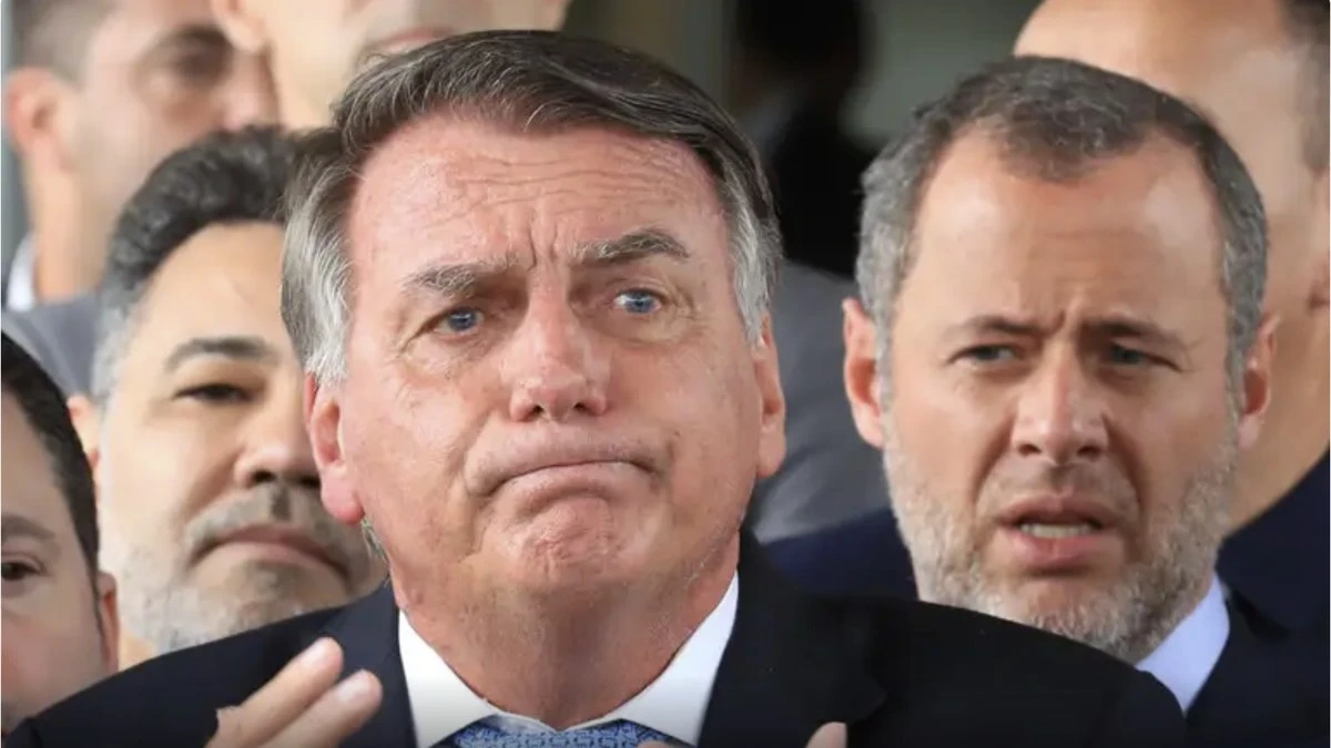 Bolsonaro pode ser preso se der entrevistas nas redes sociais