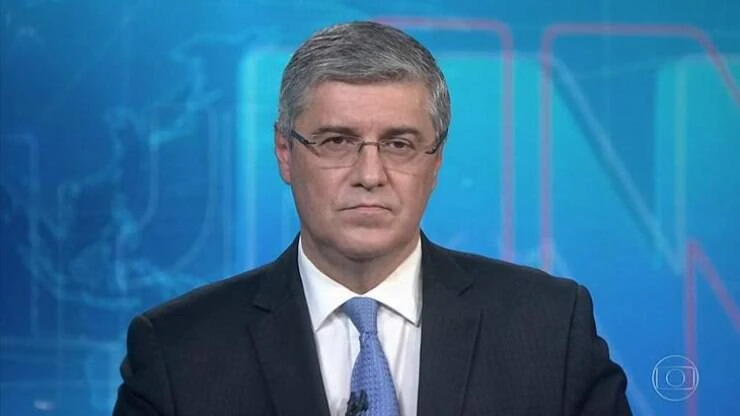 Jornalista viola regra da Globo e critica Bolsonaro: 