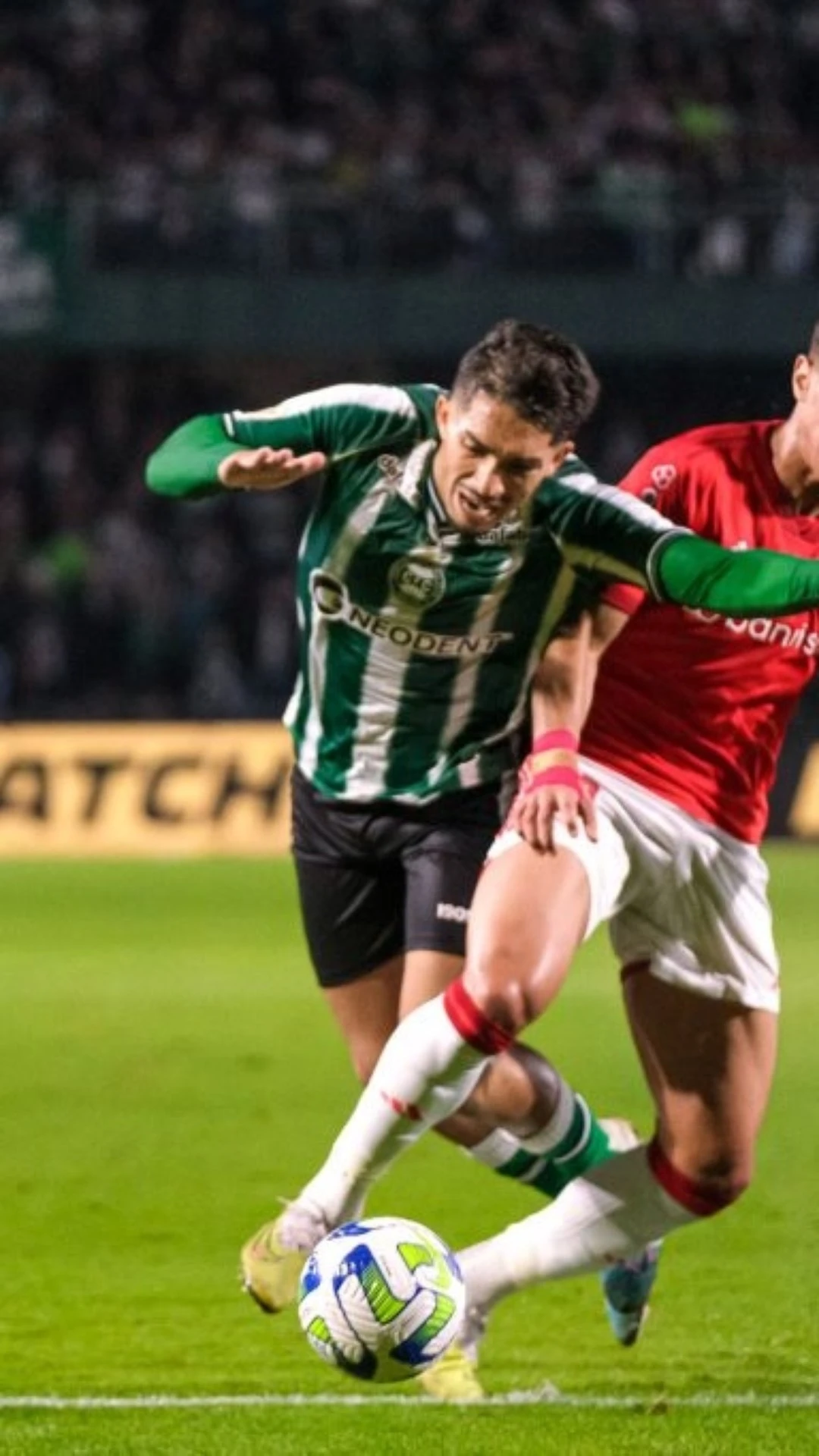 Volante do Coritiba tem ofertas do futebol japonês e brasileiro para deixar o clube