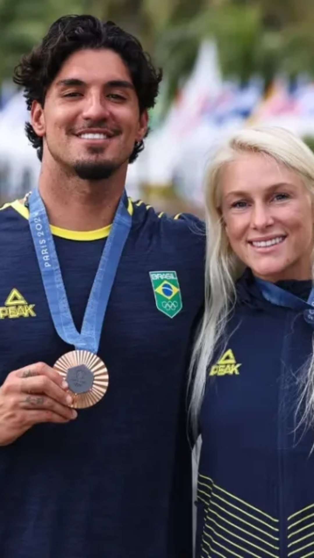 Gabriel Medina apoia projeto de Tatiana Weston-Webb em evento de surfe para jovens atletas